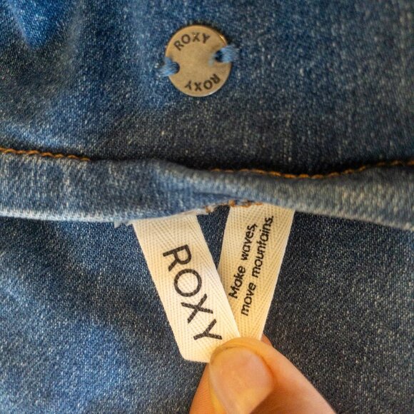 Roxy Denim Mini Dress XS Blue Button Front Sleeveless Fitted Casual Summer - Picture 3 of 4